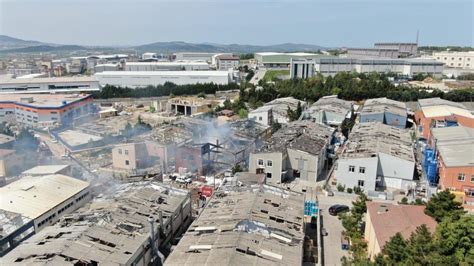 T­u­z­l­a­­d­a­ ­b­o­y­a­ ­f­a­b­r­i­k­a­s­ı­n­d­a­ ­y­a­n­g­ı­n­:­ ­3­ ­ö­l­ü­,­ ­9­ ­y­a­r­a­l­ı­